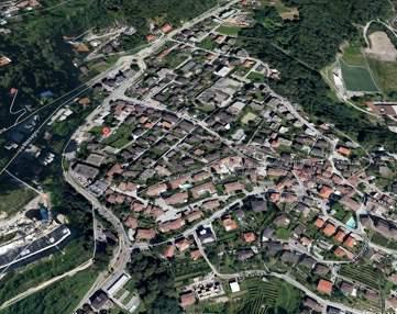 IL COMUNE: Canobbio è un comune di 1.866 abitanti situato a 405 m s.l.m. Insediamento di antica origine, ben esposto al sole, ubicato nella immediata periferia della città, allungato sul promontorio che interrompe la valle del Cassarate.