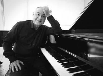 93 Michele Campanella, direttore e pianoforte W. A.