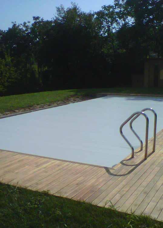 LA PISCINA PREFABBRICATA IN ACCIAIO La piscina prefabbricata in acciaio nervato rappresenta un concetto unico nel mondo della piscina.