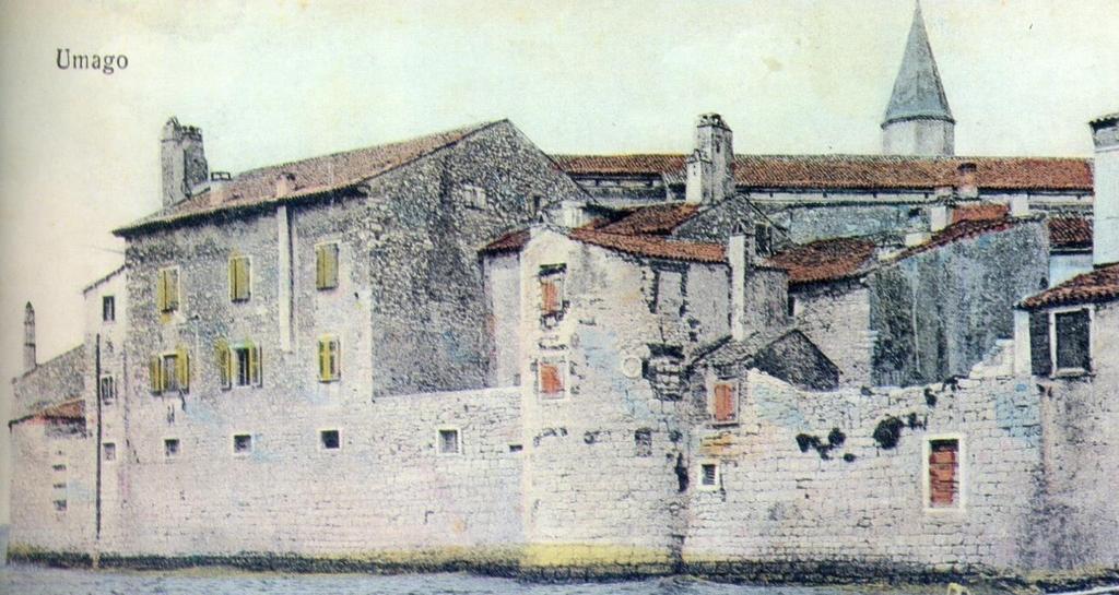 OMEGA ENGINEERING d.o.o. Dubrovnik 60 Jugoistočni potez gradskog zida s dograđenim kućama ; preuzeto iz: N. Fachin, Pozdrav iz Umaga, str. 43.