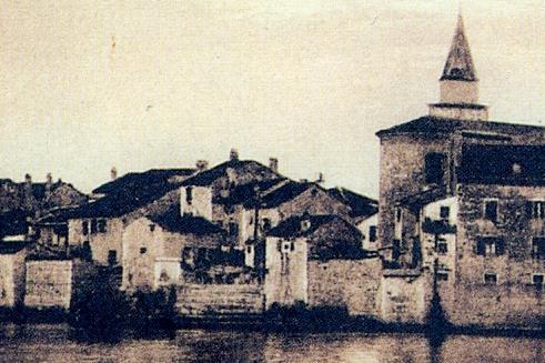 Južni obalni pojas proširen je izgradnjom šetnice lungomare, koja je započela 1937.