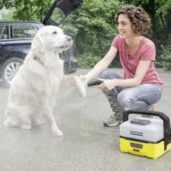 caricare strada facendo la batteria della Mobile Outdoor Cleaner OC 3 in modo comodo e pratico.