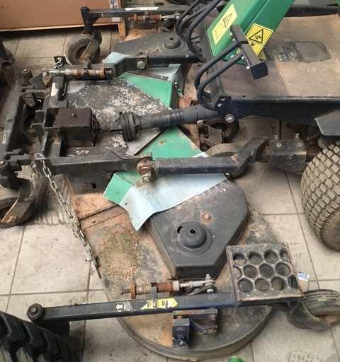 TOSAERBA FRONTALE JOHN DEERE F1145 Macchina