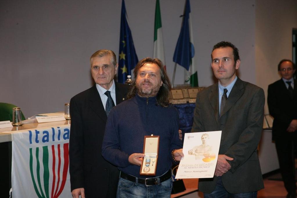 Il maestro Montagnani premiato dal CONI Giovedì 22 novembre a Pistoia, il maestro MARCO MONTAGNANI, presidente e fondatore del Centro Studi Discipline Orientali di Vinci (loc.