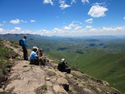 Pernottamento nelle tradizionali capanne pensione completa Ingresso Malalotja Nature Reserve Malolotja Nature Reserve 1 notte, in chalet di montagna, 2 camere doppie per chalet con servizi in comune.