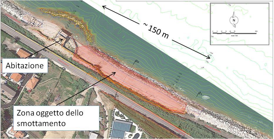 Fig. 4 Planimetria della situazione attuale. La zona campita in rosso della Fig. 4 rappresenta l area oggetto dello smottamento.