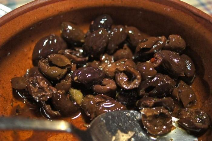 Concorso I Piatti tipici del Medio Volturno Antipasto Sangiovanni: oliva caiazzana al naturale