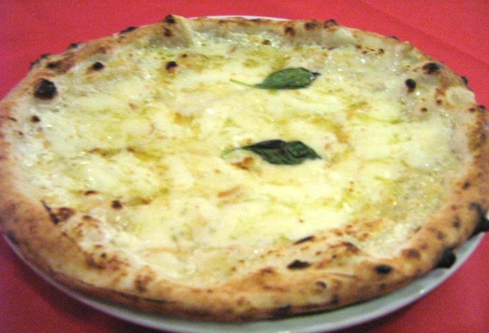 Marinara: Pomodoro San Marzano Dop (150gr), aglio, origano, olio