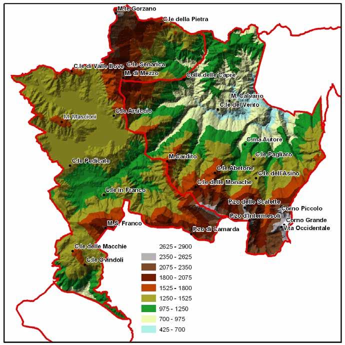 1.2 Orografia Il Parco Nazionale del Gran Sasso e Monti della Laga è caratterizzato dalla presenza di tre catene montuose delle quali due sono localizzate nel settore nord-orientale: la dorsale dei
