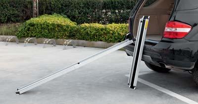 Extendable telescopic ramps made in anodized aluminium with non-slip surface.