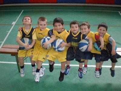 Nel Minibasket il giocatore deve dare, in ogni momento e in ogni azione, prova di correttezza e di sportività.