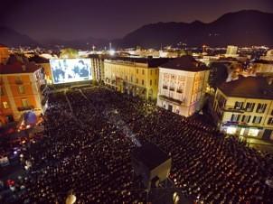 Regolamentazione rumori e molestie di eventi ed esercizi pubblici Al centro urbano e agli edifici affacciati su Piazza Grande è attribuito il grado di sensibilità III Nel Piano dei gradi di