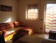it Villazzano (paese): Proponiamo ampio e luminoso mini appartamento con giardino privato così composto : entrata, angolo cottura,salotto,stanza matrimoniale, bagno finestrato,