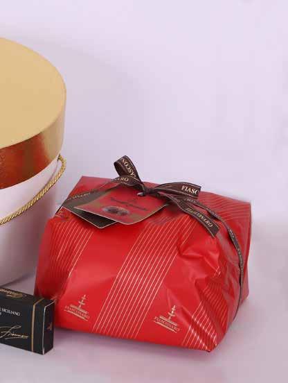 Cesto contenente Panettone