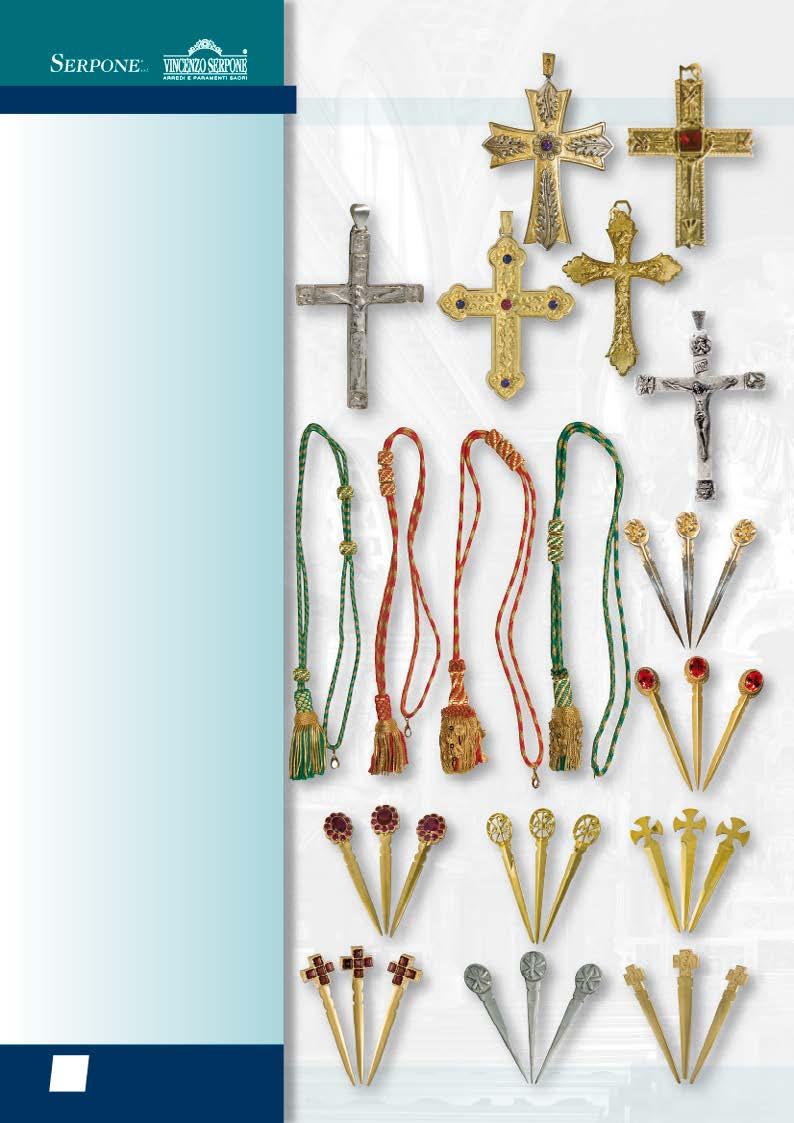 Croci Pettorali, Acicule per Pallio q - Croce pettorale in argento con ametista, decoro foglie di acanto, finitura bicolore. Cod. 11210.