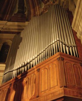 GLI ORGANI DELLA BASILICA ORGANO BALBIANI-VEGEZZI BOSSI Progettato secondo gli schemi degli organi degli anni 30, l organo Balbiani-Vegezzi Bossi venne costruito, collaudato e collocato nella chiesa