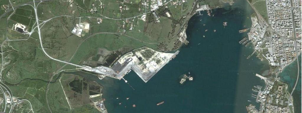 Immagine dal satellite del porto