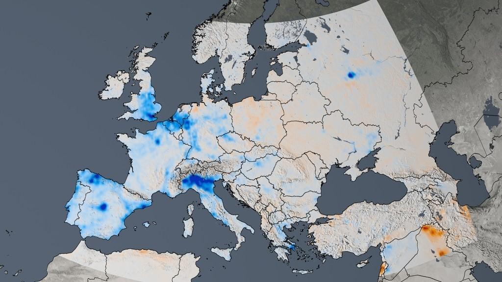 Andamenti NO2 in Europa (NASA 2014) Map showing changes in NO2 levels from 2005-2014, blue