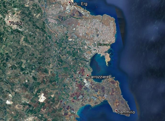 2. Immobile 2.1 Localizzazione DATI GENERALI E DEMOGRAFICI - Comune: Siracusa - Superficie: kmq 207,78 - Popolazione: ab. 121.933 - Densità: ab./kmq 586,84 FARO COORDINATE GPS - lat. 37 02'51.