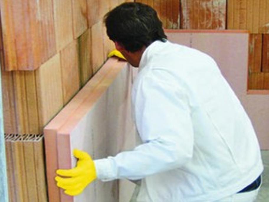 Prestazioni termiche elevate è un panello di isolante fenolico espanso, resistente agli additivi chimici ed è in grado di mantenere le proprie caratteristiche negli ambienti