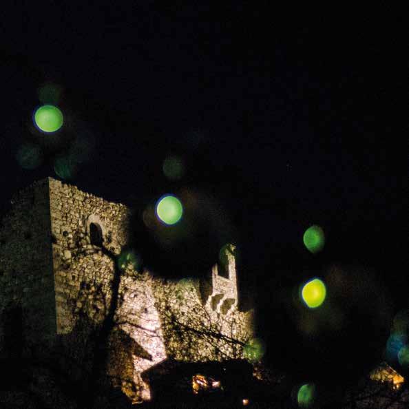 CASTEL SAN MICHELE Le antiche mura del castello, scrigno della magia del presepe.
