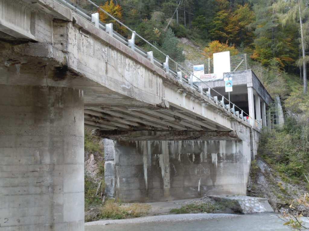 S.R. 355 DELLA VAL DEGANO LAVORI DI RISANAMENTO DEL PONTE POSTO AL KM 42+250 IN