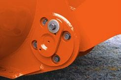 I bracci di sollevamento e il leveraggio robusti offrono un elevata produttività durante le operazioni di scavo, carico e trasporto.