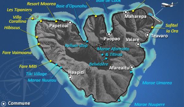 In tahitiano Moorea significa "ramarro giallo": probabilmente fù così chaimata per le varie specie di lucertole che la popolano, una leggenda dice invece che un rettile gigante, formò le due baie con