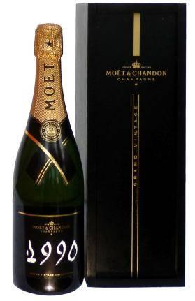 1995, cassa in legno Euro 150,00 Moët