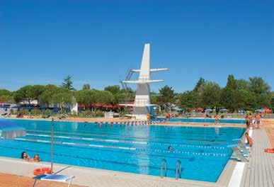 dal 10/05 al 09/09), utilizzo delle piscine scoperte attrezzate con ombrelloni fino ad esaurimento, prima fornitura di biancheria da bagno e da letto (da ritirare alla reception), 1 posto auto vicino