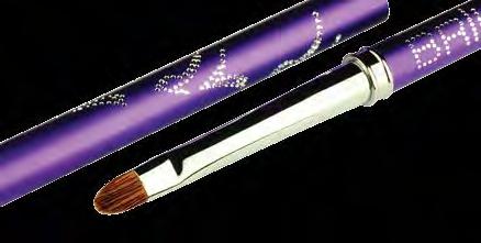 Le setole, sintetiche o naturali, sono di altissima qualità così come il loro elegante design della collezione Brill Purple, con manico