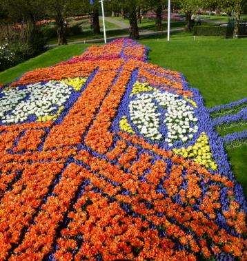 Situato a circa 35 chilometri da Amsterdam, Keukenhof è il parco di fiori più grande al mondo aperto solo 8 settimane all anno, dall inizio della primavera alla metà di maggio in concomitanza con la