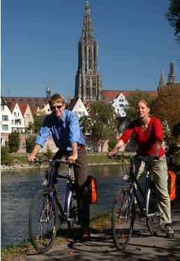 IL DANUBIO PER GLI SPORTIVI - DA DONAUESCHINGEN A REGENSBURG OPPURE A PASSAU Viaggio in bici lungo il Danubio tedesco (ca. 450 km oppure ca.