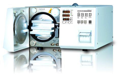 I cicli 121 C sono utilizzati per materiali sensibili. L autoclave è munita di un solo serbatoio di acqua.