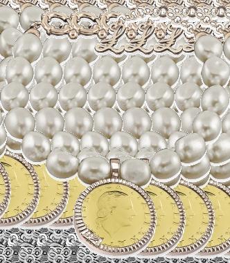 Perle barocche naturali bianche, di elevata qualità e lucentezza, ospitano un gioiello realizzato a mano in argento 925.
