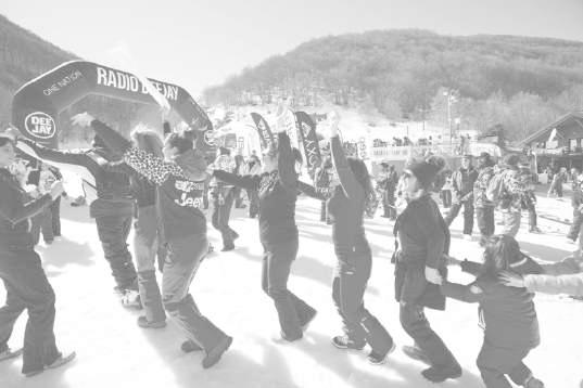 la montagna con intrattenimento musica ed attività aperte al pubblico.