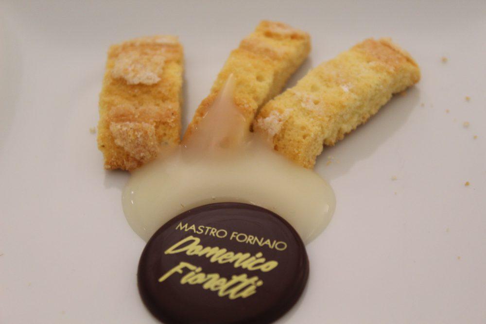 ﬁno ad arrivare al dessert ﬁnale con i fantastici dolci del Mastro Dolciere Alfonso Pepe Sant Egidio del Monte Albino SA