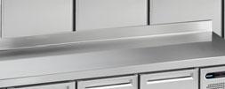 TRK TRK 804 Tavoli refrigerati ventilati EN400x600 per la pasticceria, 4 porte in acciaio inox AISI 304.