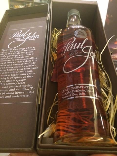 Paul John whisky, Select Cask Peated CASK14444 59,7% è un singl cask raro in India perchè la resa è veramente esigua.