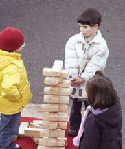 Durante l anno scolastico 2007-2008 nell ambito delle progetto anziani - scuola, cogliendo un idea nata da La Città Dei Bambini, le classi seconde della scuola Primaria di Lesignano dè Bagni hanno