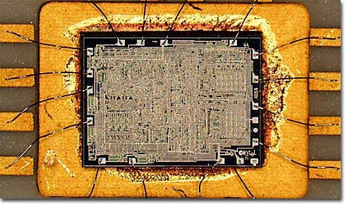 GENERAZIONE 4 Circuiti integrati su larga e larghissima scala (VLSI)