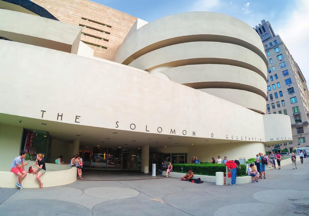 La storia continua Quando il museo aprì le porte a un pubblico entusiasta il 21 ottobre 1959, appena sei mesi dopo la morte di Frank Lloyd Wright, il rapporto tra l architettura mozzafiato dell