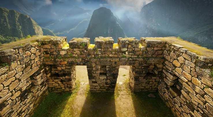 PERU Un tour magico: da Lima a Machu Pichu 13 giorni/11 notti Un viaggio in Perù ti farà addentrare nell essenza del Sud America.