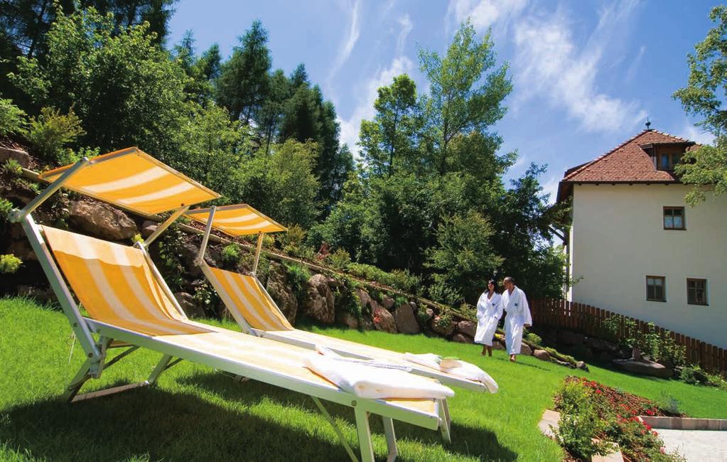 Wellness - puro benessere e relax tra le montagne Il nostro Wellness-Hotel nelle Dolomiti vorrebbe fornirvi un totale rilassamento abbinando la possibilità di fare attività sportive in un paesaggio