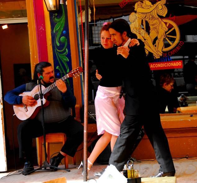 Nelle vie de La Boca il Tango