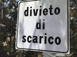 b) classificati Esplosivi (HP1), Comburenti (HP2) e Infiammabili (HP3); c) che contengono una o più sostanze corrosive (H314 SkinCorr.