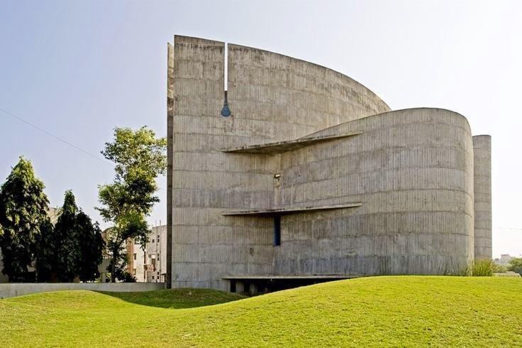 (1907-2012) Museu de Arte Contemporânea de Niterói