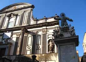 attività città produttive storica12 Statua di San Gaetano La statua di San Gaetano, uno dei 54 patroni di Napoli, domina l omonima piazza, la più antica di Napoli, tra gli edifici delle basiliche di