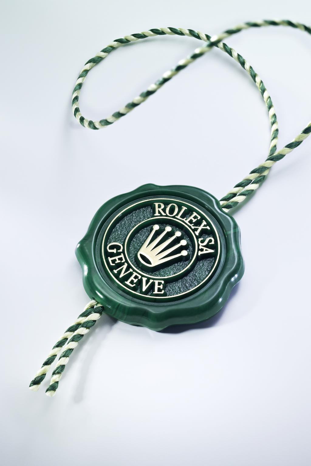 CRONOMETRO SUPERLATIVO Il sigillo verde che accompagna l orologio Rolex ne certifica lo status di Cronometro Superlativo.