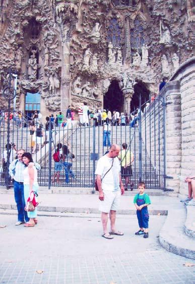 Ca amator de sport nu puteai ignora faptul că la Milano e renumitul stadion San Giro pe care au evoluat şi echipe româneşti, la fel Parc de Princes, ca să nu mai vorbim de stadionul Olimpic din